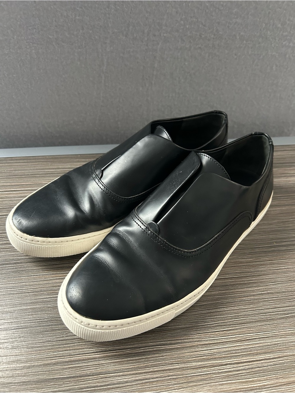 Vince Nelson Black Leather Slip-on Sneakers Womens Size 8M